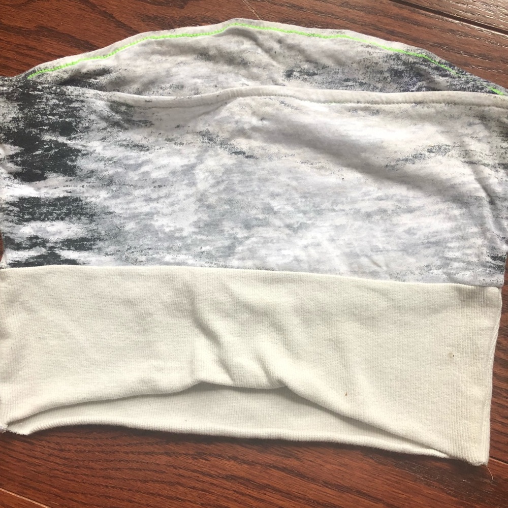 Crop top - Picture 4 of 4